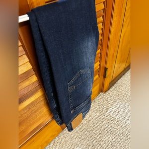 Aeropostale Athletic Skinny 30 x 32 men’s jeans.